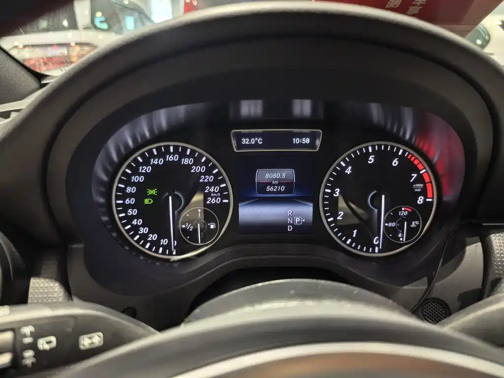 Mercedes-Benz A-Class 2015 — фото 10