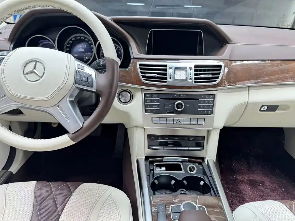 Mercedes-Benz E-Class 2016 — фото 8