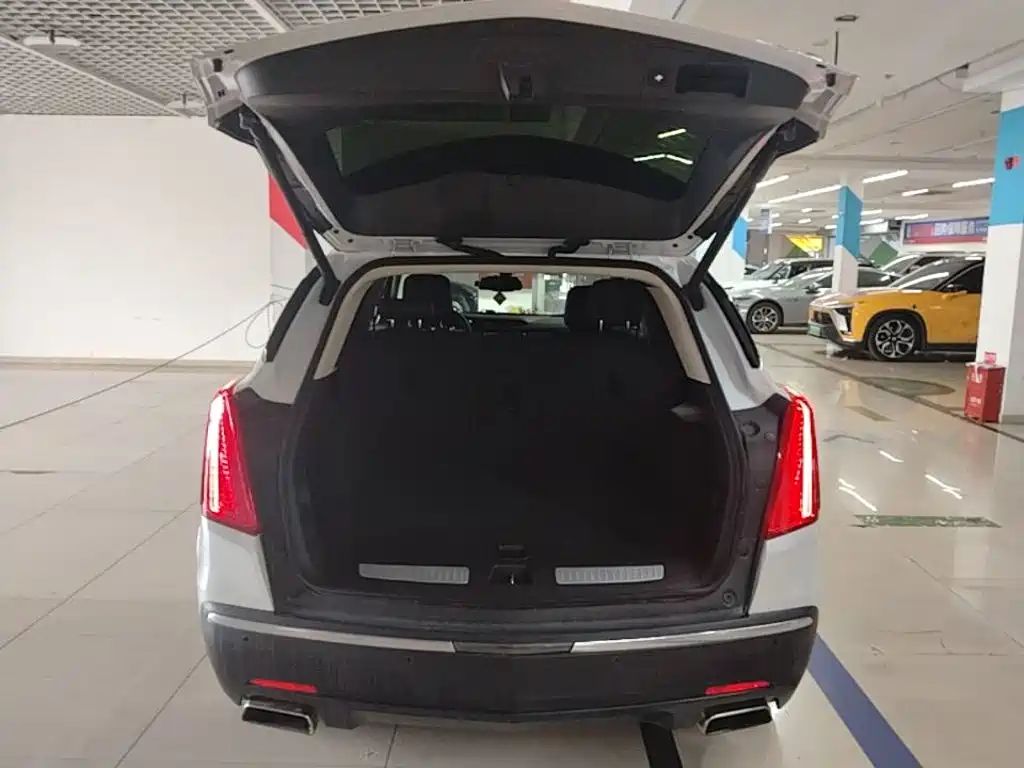 Cadillac XT5 2018 — фото 19