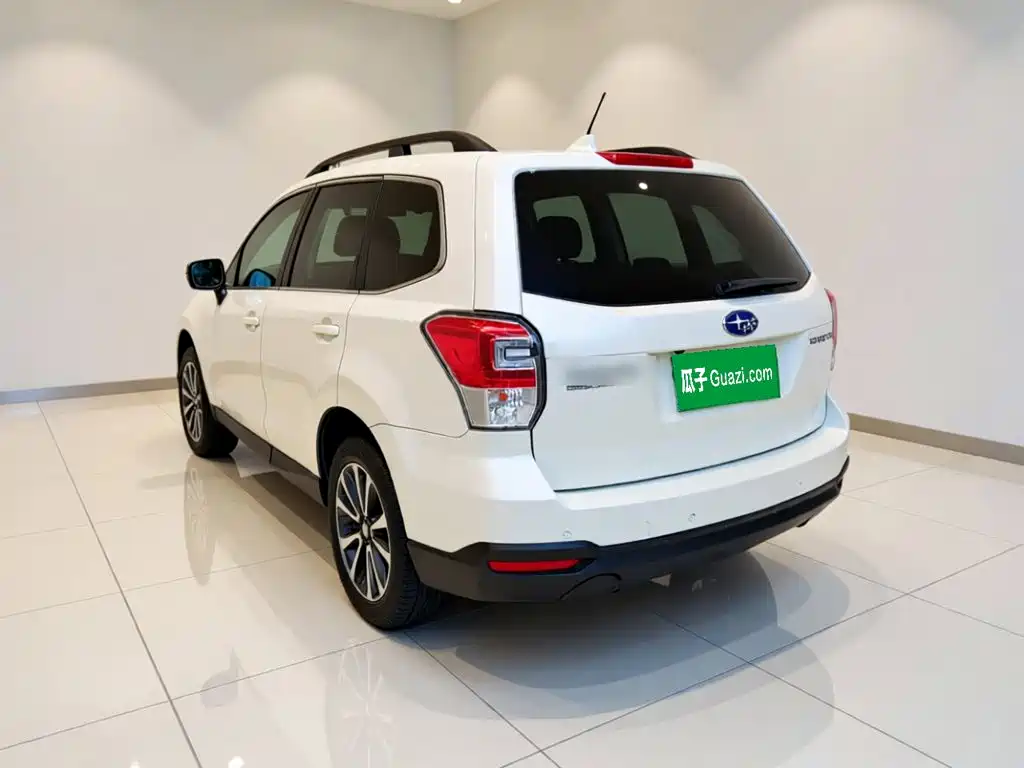 Subaru Forester 2018 — фото 4