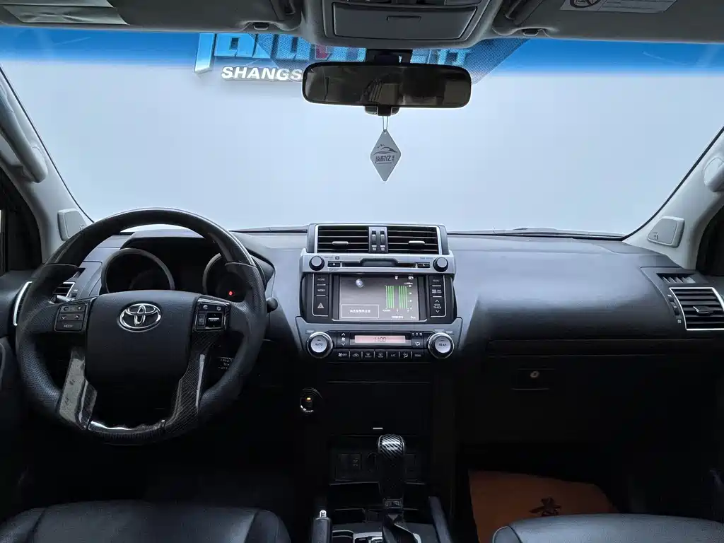 Toyota Prado 2017 — фото 19