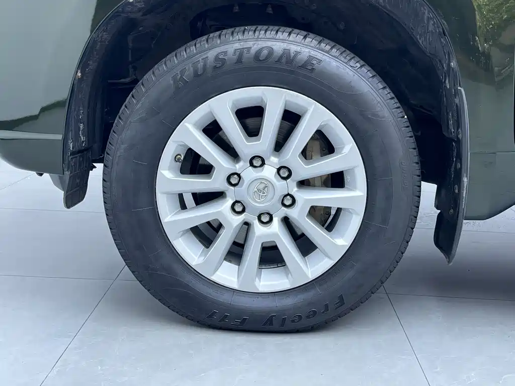 Toyota Prado 2017 — фото 29