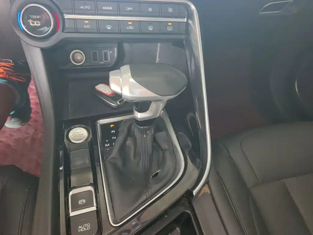 Dongfeng Fengshen AX7 2018 — фото 14