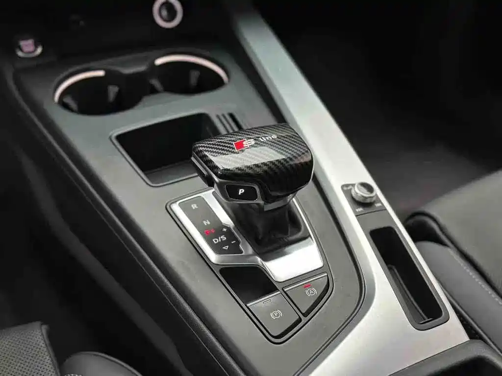 Audi A4L 2021