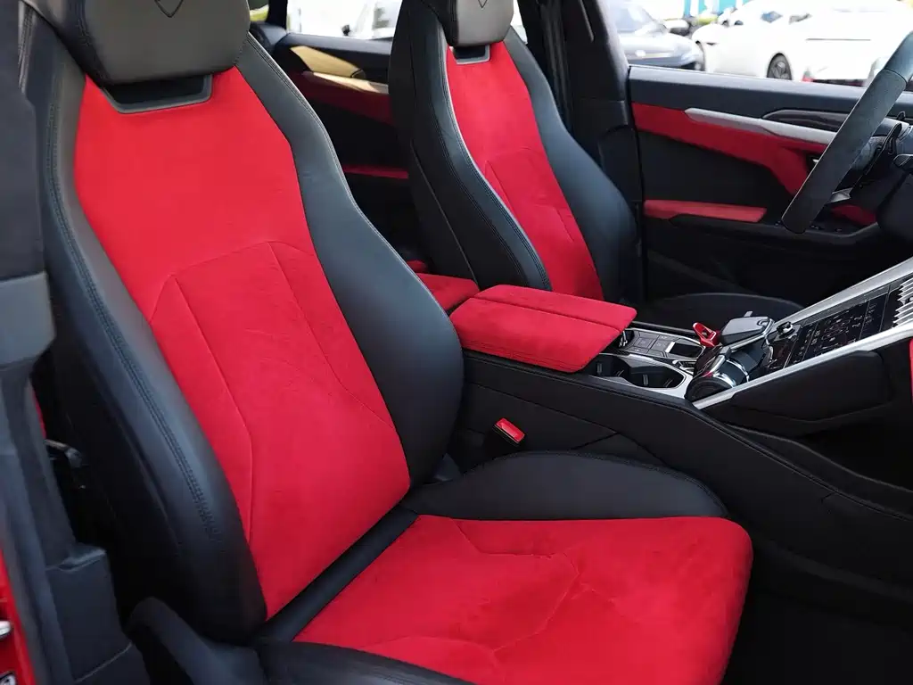 Lamborghini Urus 2020 — фото 15