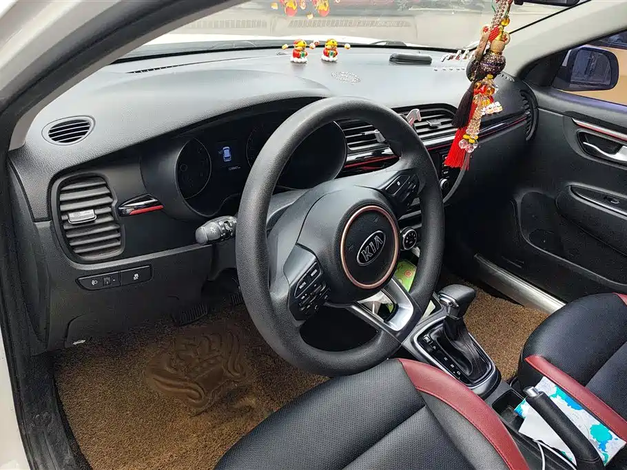 Kia KX Cross 2018 — фото 12