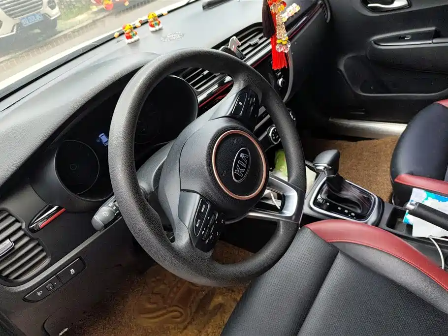Kia KX Cross 2018 — фото 15