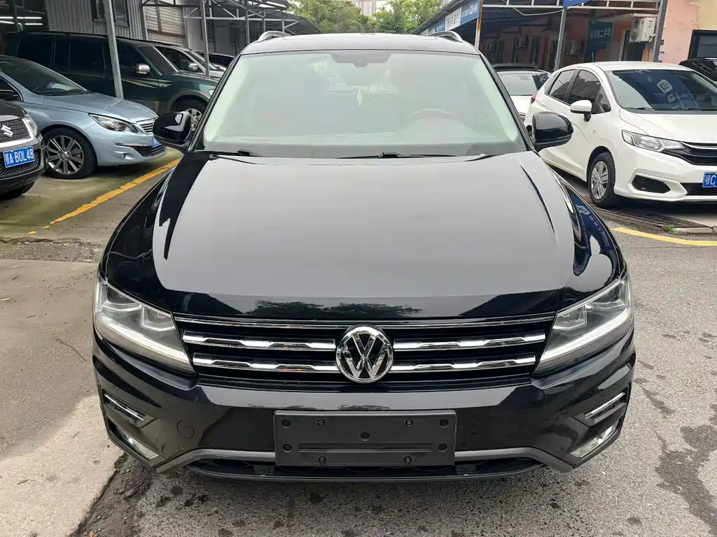 Volkswagen Tiguan L 2020 — фото 3