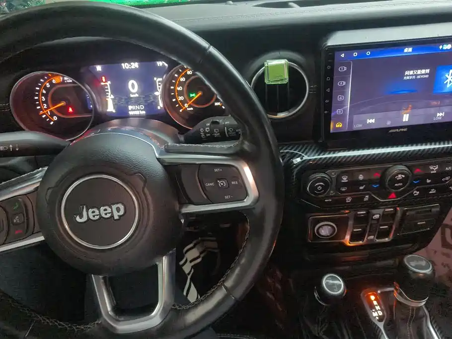Jeep Wrangler 2021 — фото 12