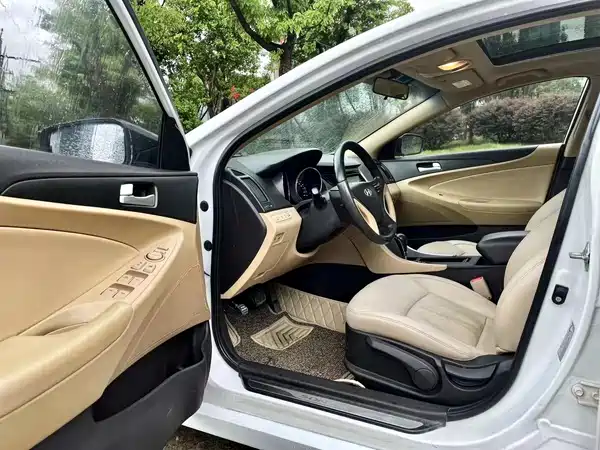 Hyundai Sonata 2013