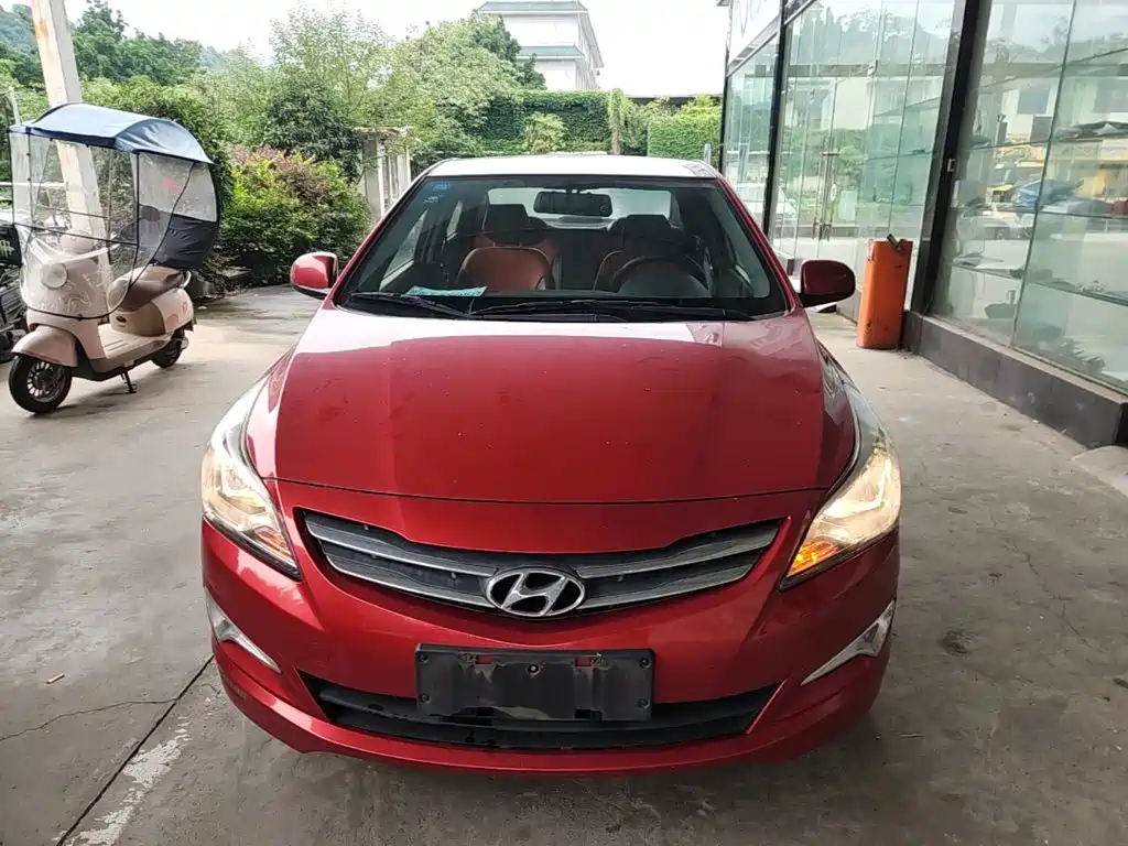 Hyundai Verna 2015