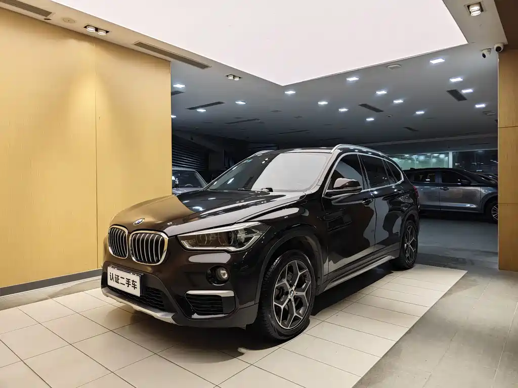 BMW X1 2018 — фото 1