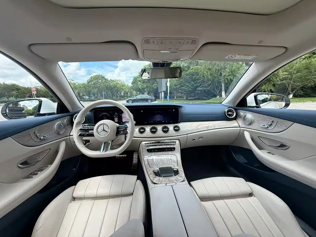 Mercedes-Benz E-Class 2022 — фото 15