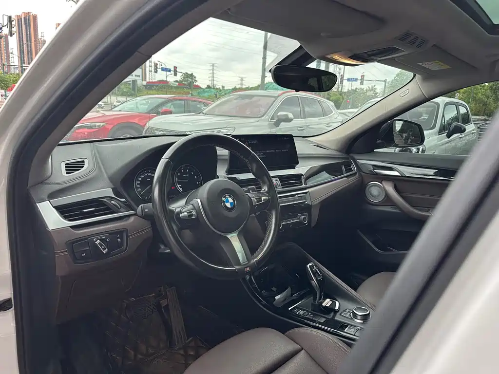 BMW X2 2023 — фото 10