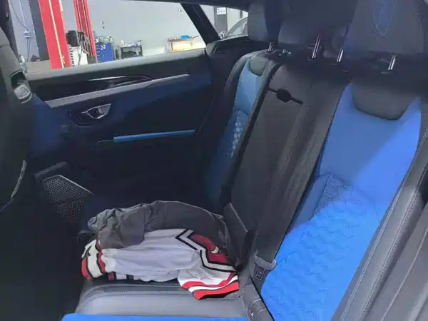 Lamborghini Urus 2021