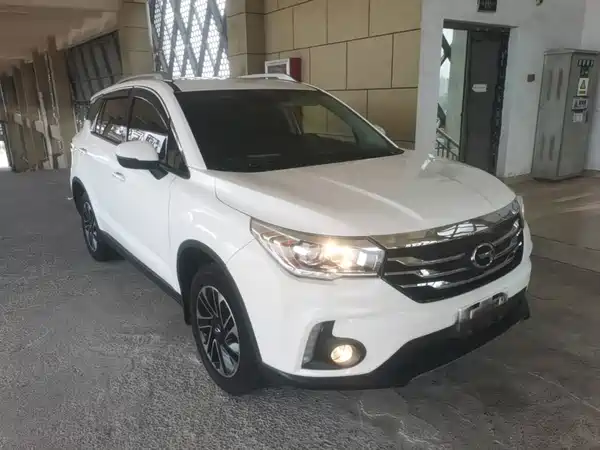 GAC Trumpchi GS4 2015