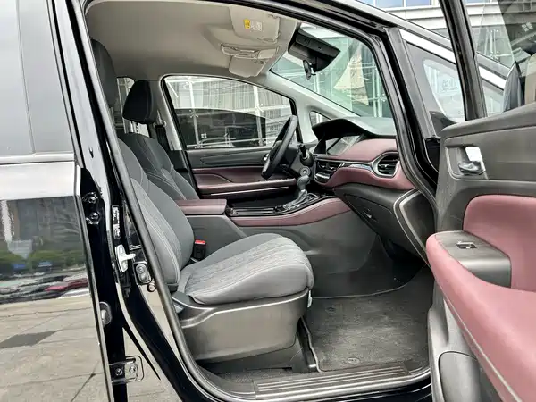 GAC Trumpchi M6 2023