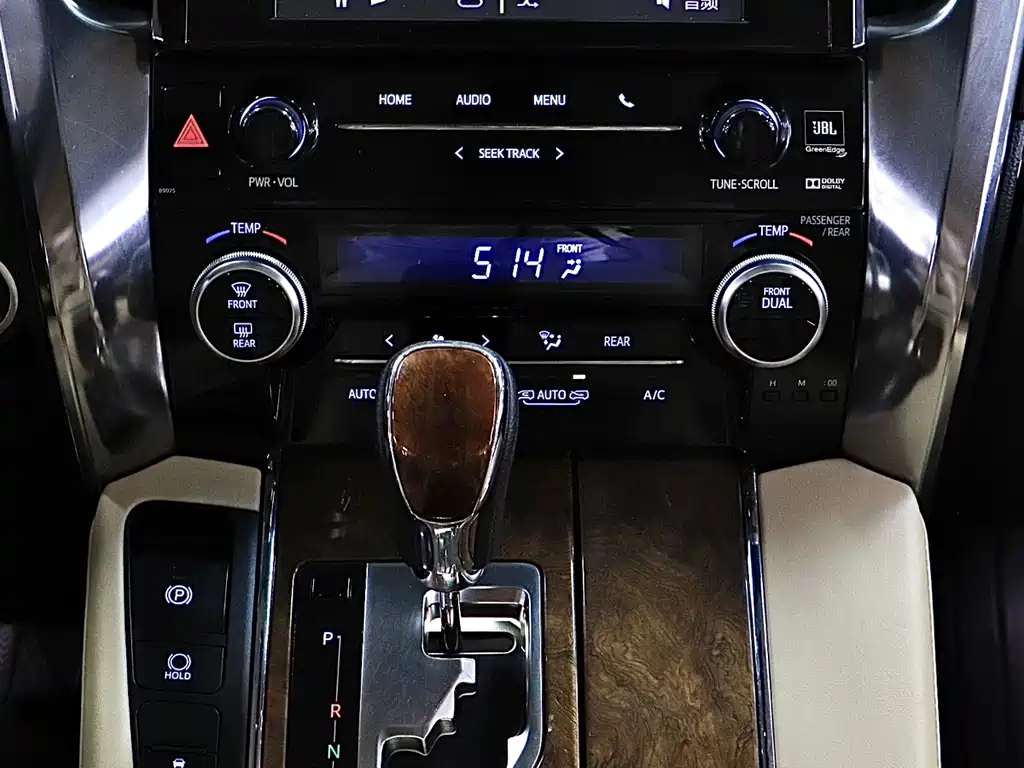 Toyota Alphard 2016 — фото 21