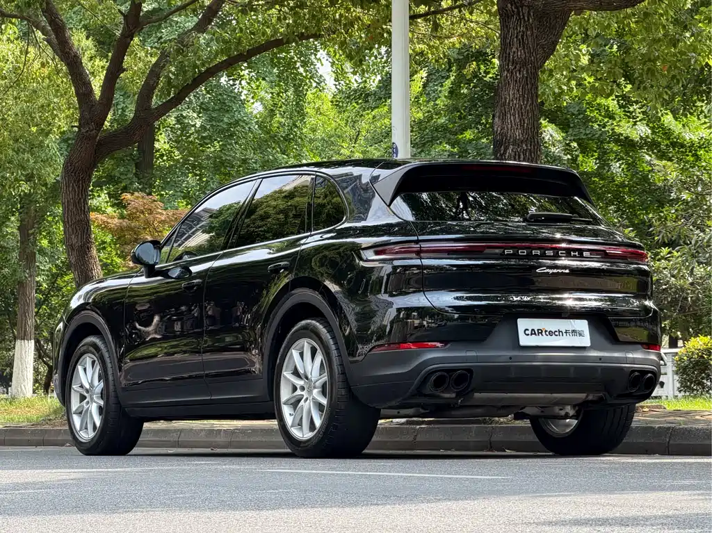 Porsche Cayenne 2024