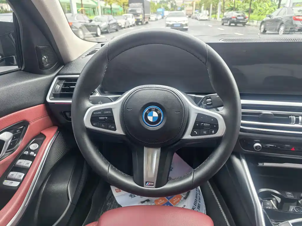 BMW i3 2024 — фото 13