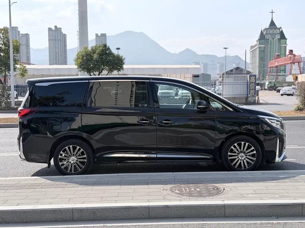 GAC Motor Trumpchi M8 2022 — фото 18