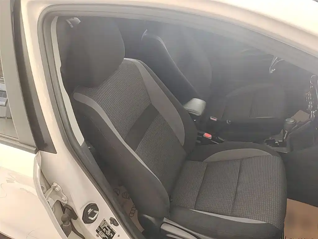 Toyota Vios FS 2022 — фото 25