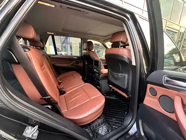 BMW X5 2011
