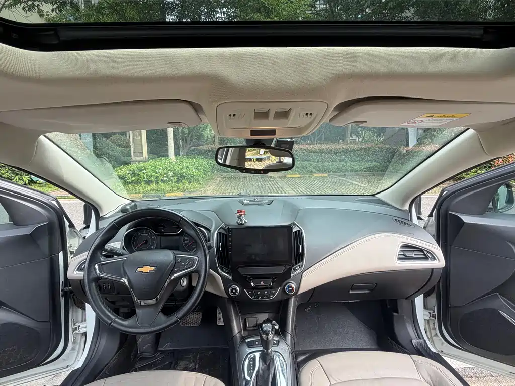 Chevrolet Cruze 2015 — фото 18