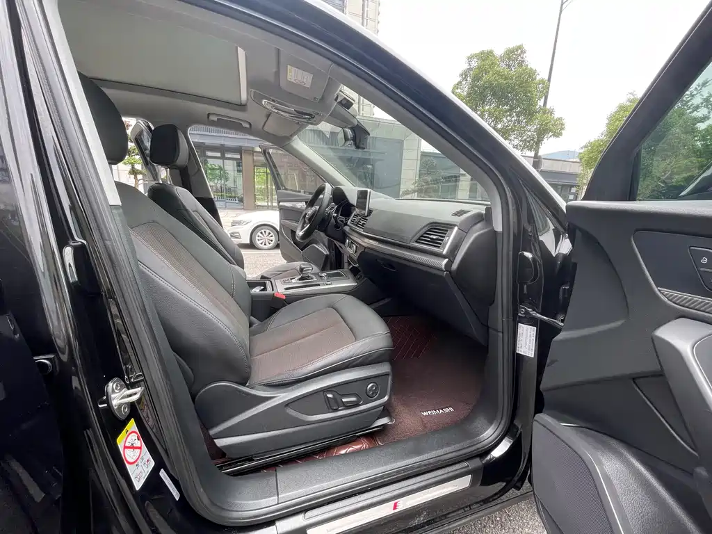 Audi Q5L 2019 — фото 11