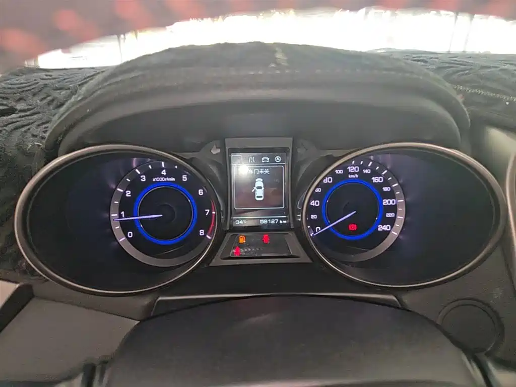 Changan Eado XT 2018 — фото 12