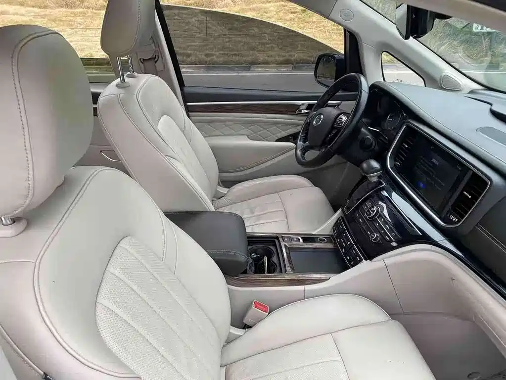 GAC Motor Trumpchi M8 2018 — фото 9