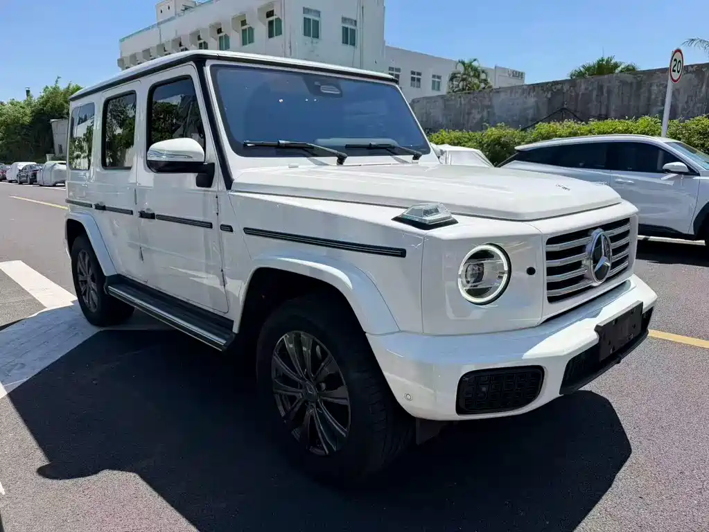 Mercedes-Benz G-Class 2025