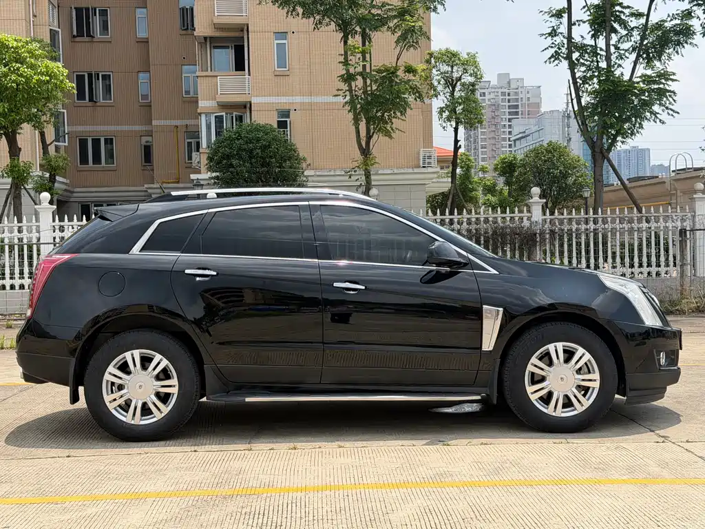 Cadillac SRX 2015 — фото 7