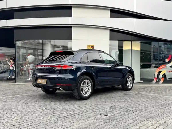 Porsche Macan 2021