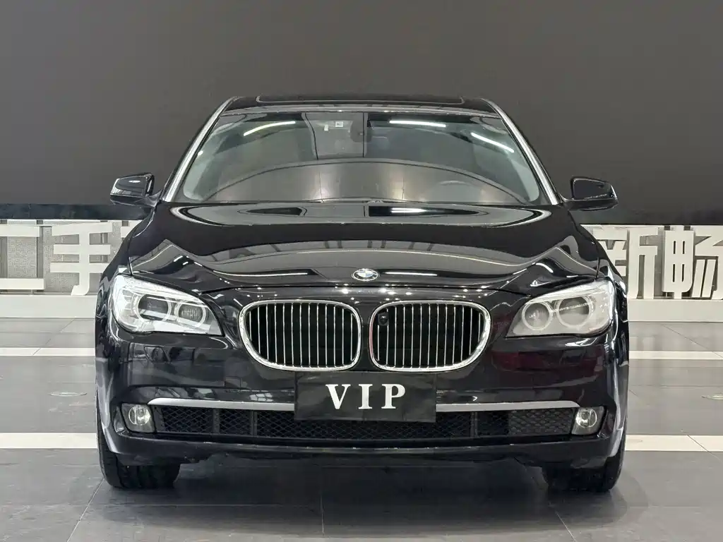 BMW 7 Series 2012 — фото 2