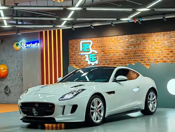 Jaguar F-TYPE 2016