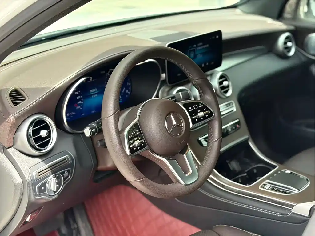 Mercedes-Benz GLC 2020 — фото 12