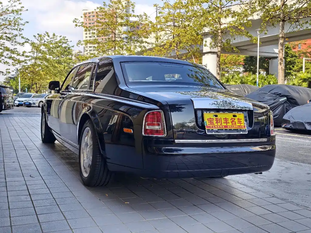 Rolls-Royce Phantom 2004 — фото 15
