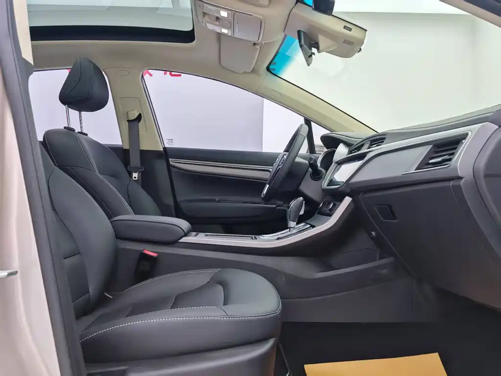 Geely Emgrand GS 2018 — фото 24