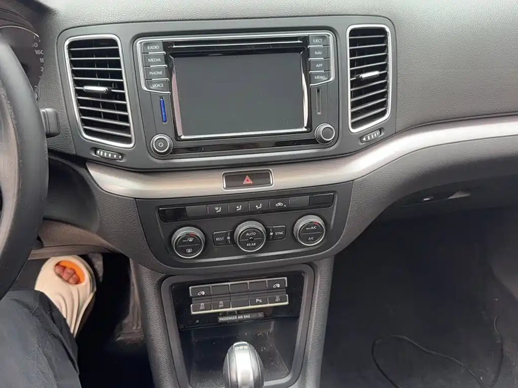 Volkswagen Sharan 2018 — фото 20