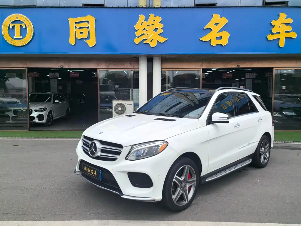 Mercedes-Benz GLE 2016 — фото 1
