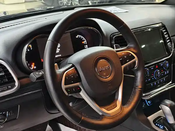 Jeep Grand Cherokee 2020
