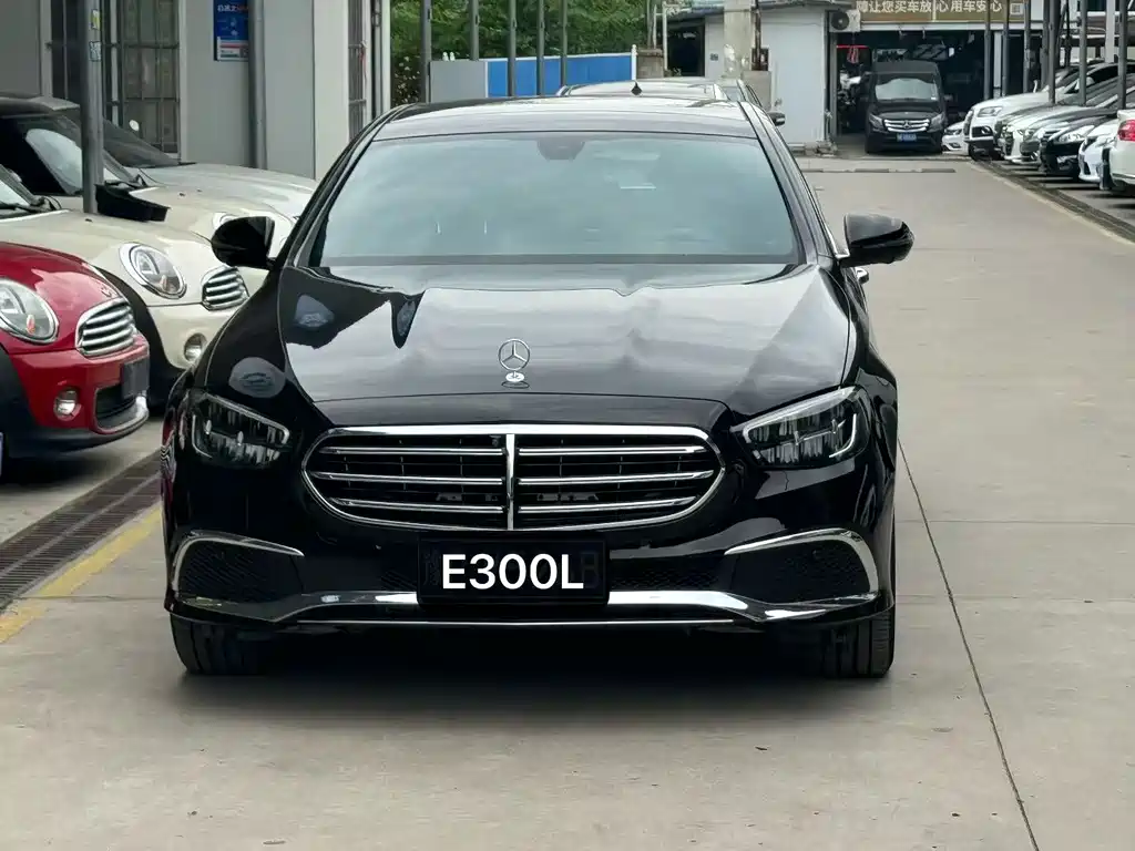 Mercedes-Benz E-Class 2022 — фото 2
