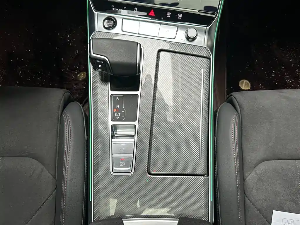 Audi A6L 2025 — фото 15