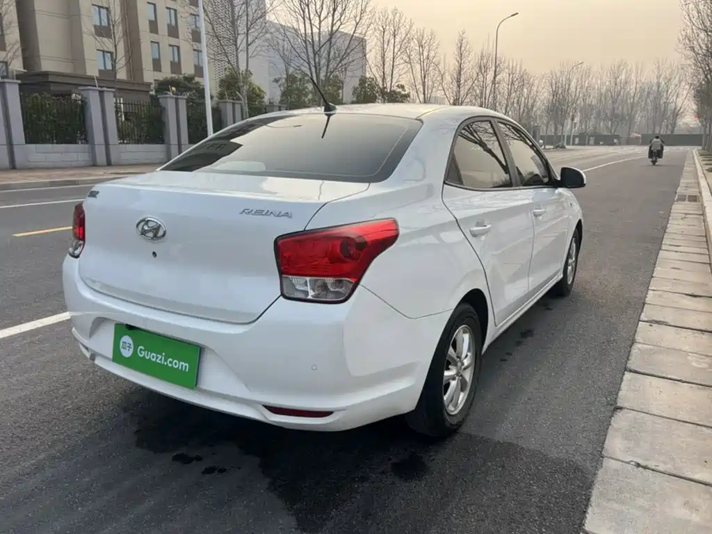 Hyundai Accent 2019 — фото 17