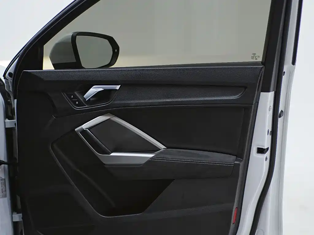 Audi Q3 2022 — фото 19