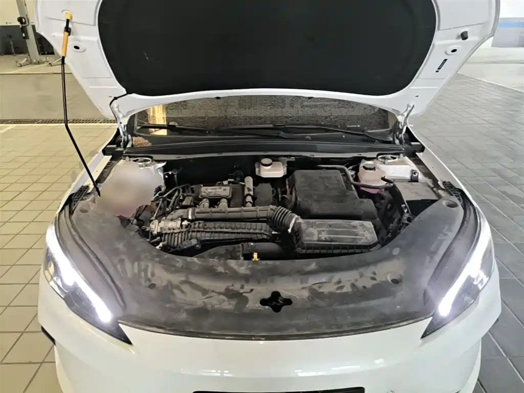 BYD Seal 05 DM-i 2025 — фото 20