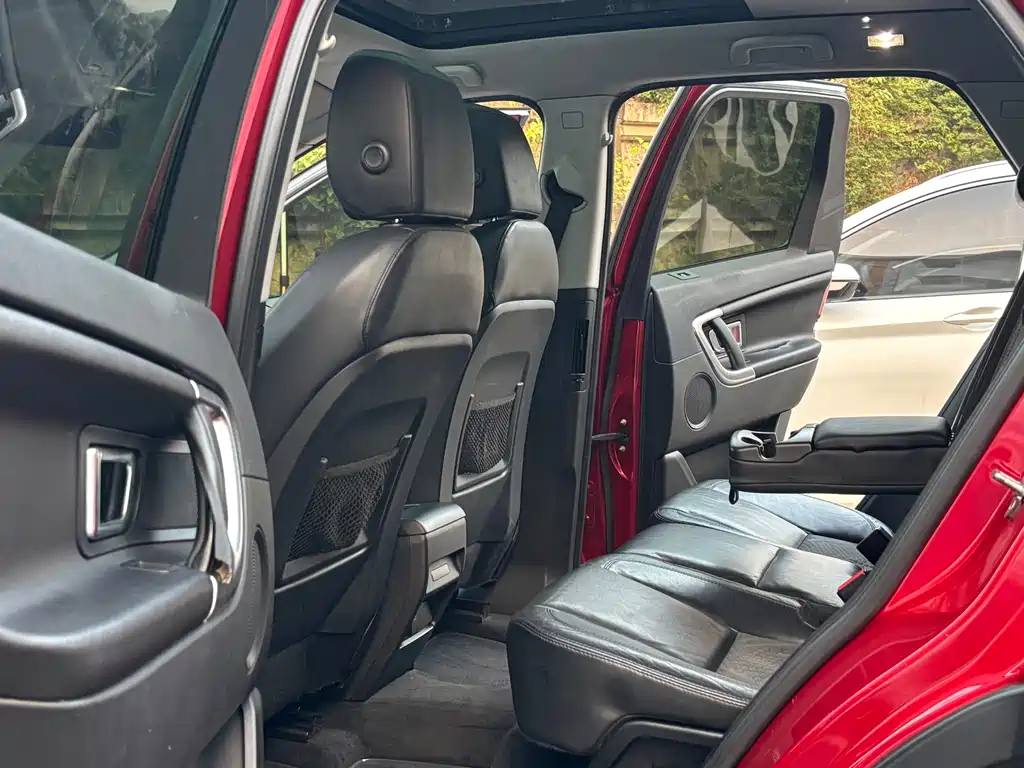 Land Rover Discovery Sport 2015 — фото 11