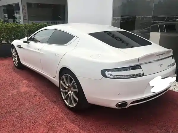 Aston Martin Rapide 2019