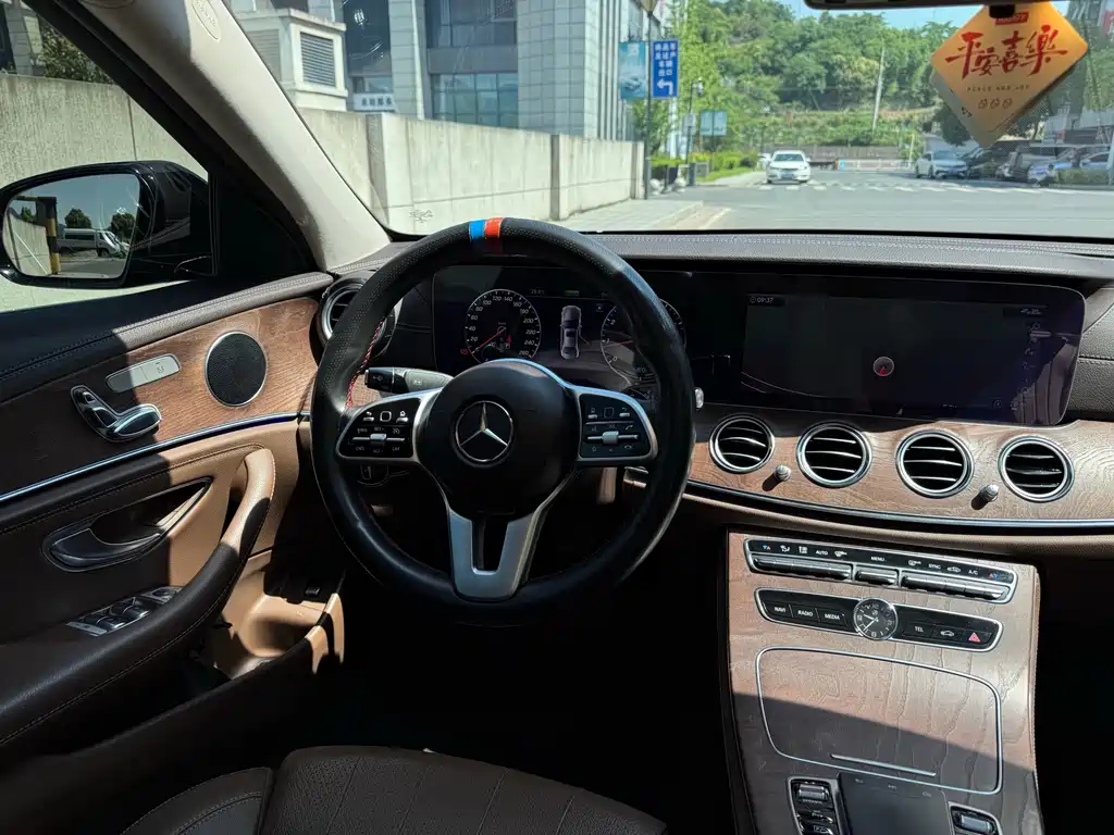 Mercedes-Benz E-Class 2020 — фото 8